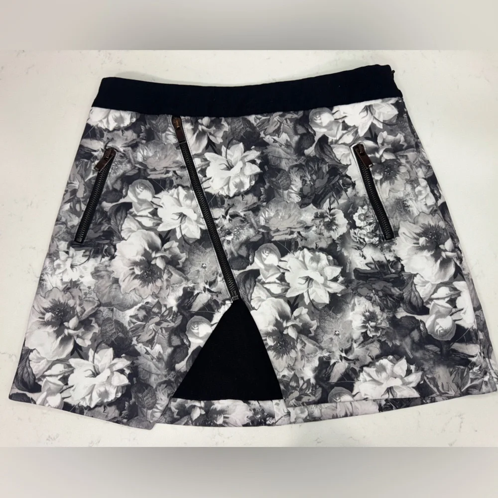 Zara Black and White Floral Pencil Skirt